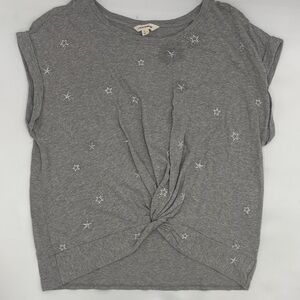 Lucky Brand Star Embroidered Twist Front T-Shirt in Heather Grey